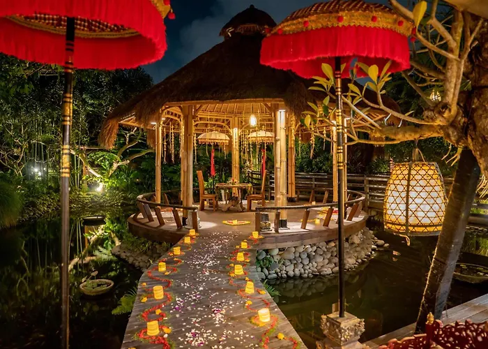 Arya Hotel 4*