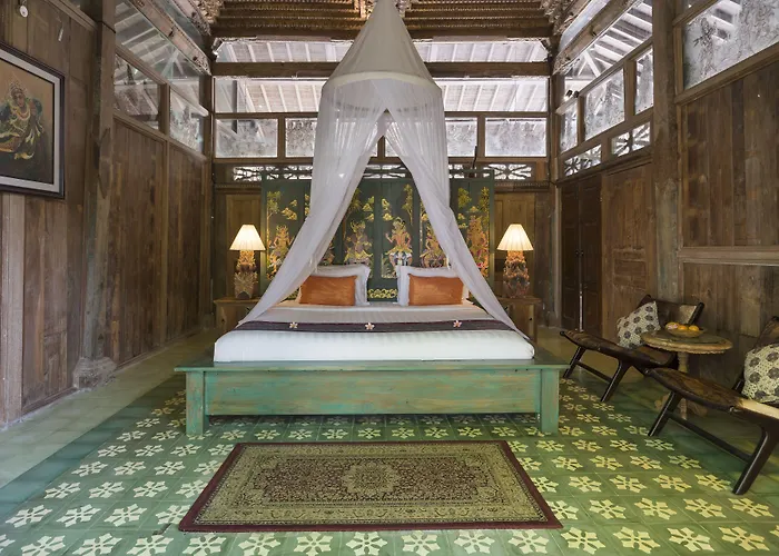 Hotel Arya 4*