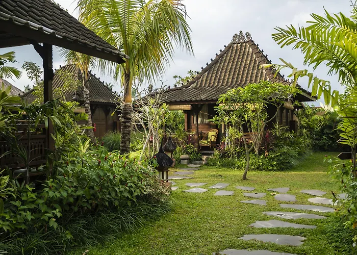 Arya Hotel